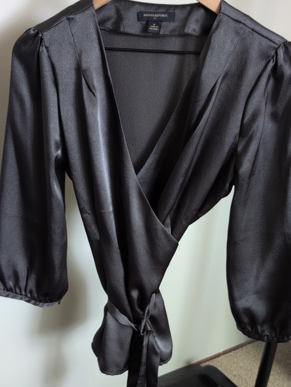 Banana Republic Holiday 3/4 Sleeve Textured Wrap Top